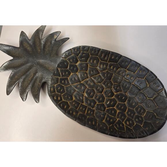 Rustic Cast Iron Vintage Pineapple Shallow Trinket Dish Wall Hanging Decor 13.5" - Picture 1 of 4